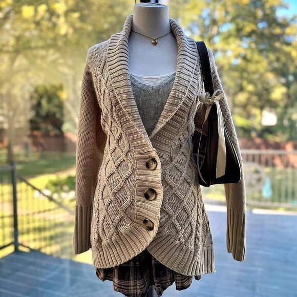 Merona Women's Tan and Cream Cardigan - Picture 1 of 5